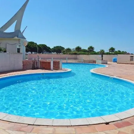 Renove Avec Piscine, Plage Et Parking Au Grau-du-roi - Fr-1-717-9