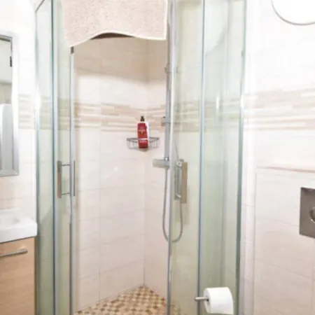 Renove Avec Piscine, Plage Et Parking Au Grau-du-roi - Fr-1-717-9 Appartement Le Grau-du-Roi