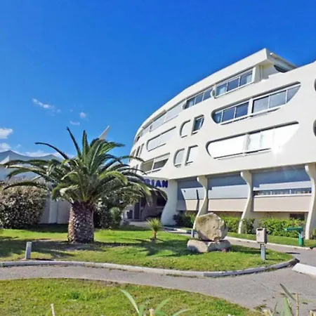 Renove Avec Piscine, Plage Et Parking Au Grau-du-roi - Fr-1-717-9 Apartment Le Grau-du-Roi